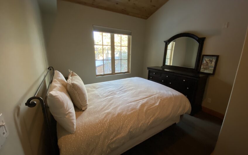Rare Silver Mountain Luxury 3 Bedroom
